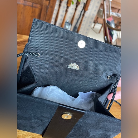 Vintage 1980s black suede purse with satin bow in mint condition - Picture 5 of 9